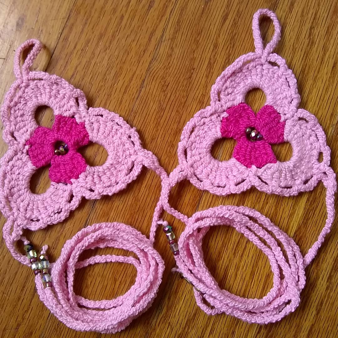 Don’t be caught at the beach or the next pool party without your feet accessorized too. Order your barefoot beach sandals today. Starting at $25.00. A variety of colors to choose from.

Get them online at https://pinkjoycrochets.com/boutique/lines/summer/bebe-flora/

https://pinkjoycrochets.com/boutique/lines/spring/bebe-rose/