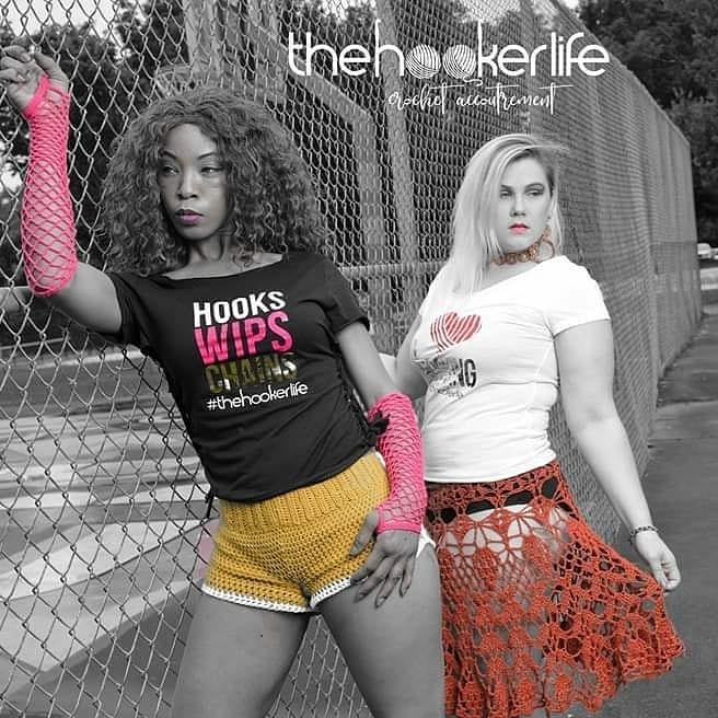 Reposted from @the.hookerlife –  HOOKS WIPS CHAINS (the hooker’s toolkit) &
I LOVE HOOKING Tees

Tops by Thehookerlife.
Crochet by Kakes Kreations IG: @vanessakakes
Crochet by AieretCouture IG: @aieret_handmade
Crochet and by Pinkjoy Crochets IG: @pinkjoycrochets

Like these crochet designers’ pages and place your summer orders today.

Photo by Ty Davis Visual Art
Edited by Stacie Jackson
MUA Keisha Mcdonald